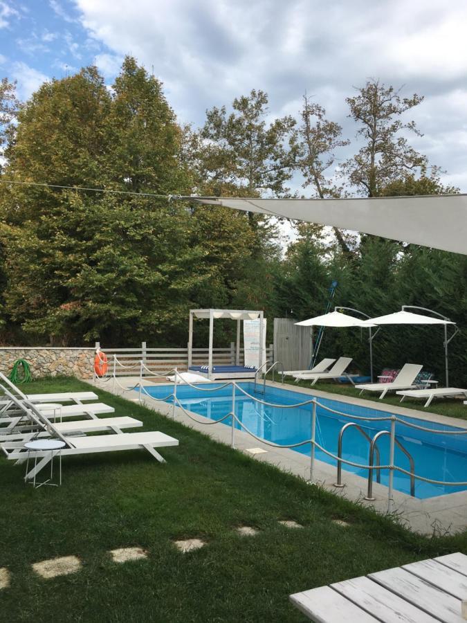 Aristotelia Gi Ikies - Olympiada Poolside Retreats Eksteriør bilde