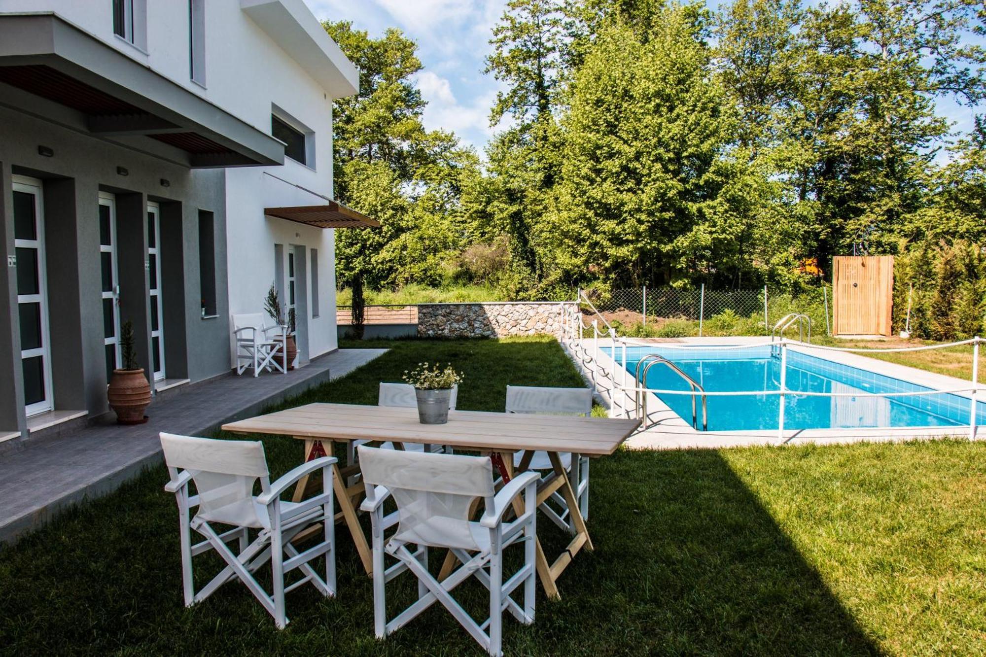 Aristotelia Gi Ikies - Olympiada Poolside Retreats Eksteriør bilde