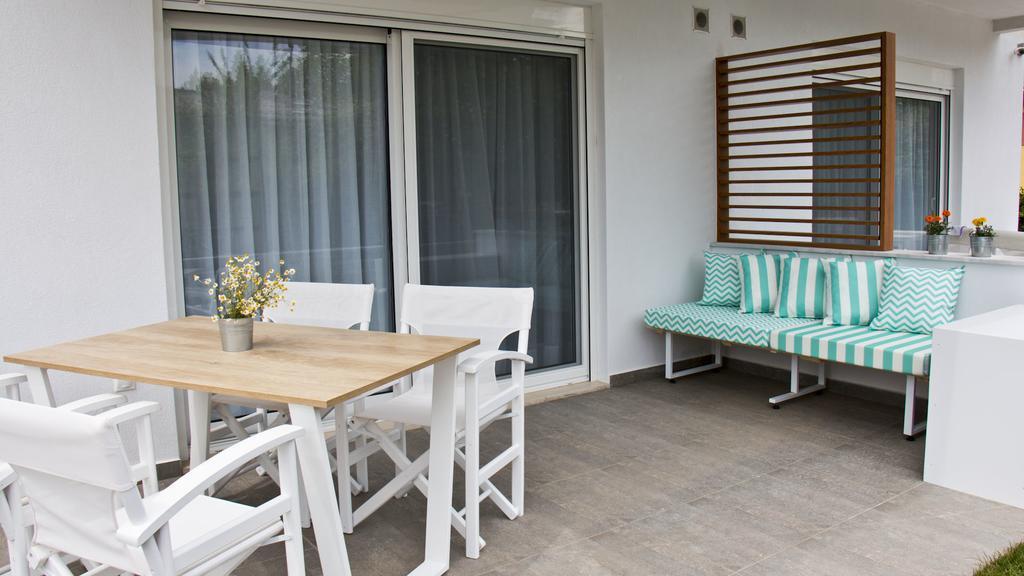 Aristotelia Gi Ikies - Olympiada Poolside Retreats Eksteriør bilde